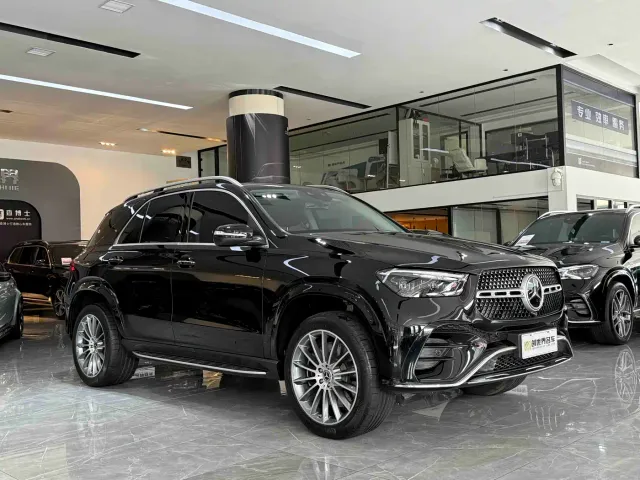 Mercedes-Benz GLE-Class — Фото автомобиля 3