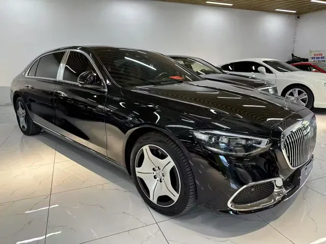 Фотография автомобиля — Mercedes-Benz Maybach S-Class
