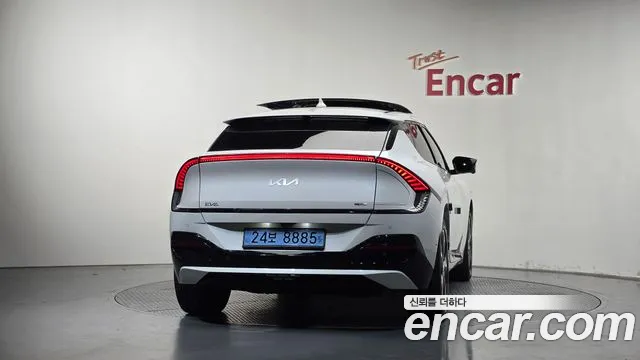 Kia EV6 — Фото автомобиля 3