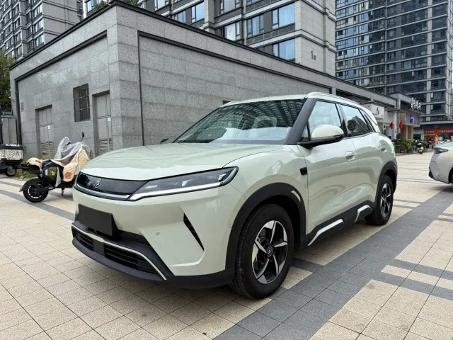 Фотография автомобиля — BYD Yuan UP
