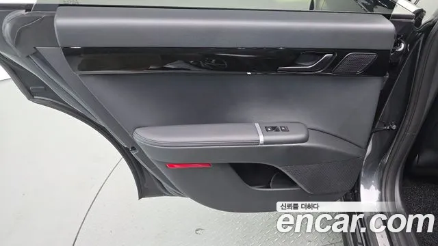Hyundai Grandeur GN7 — Фото автомобиля 14