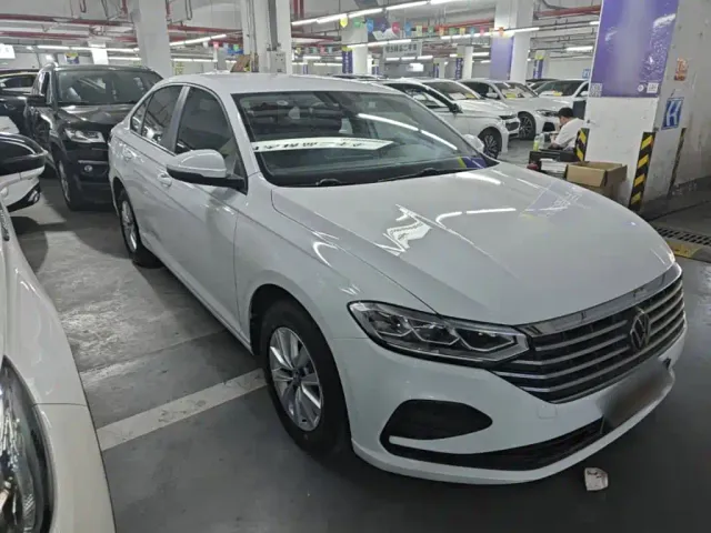 Volkswagen Lavida — Фото автомобиля 3