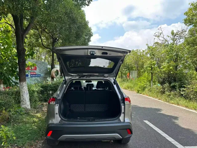 Toyota Corolla Cross — Фото автомобиля 21