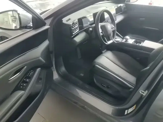 BYD Qin L — Фото автомобиля 15