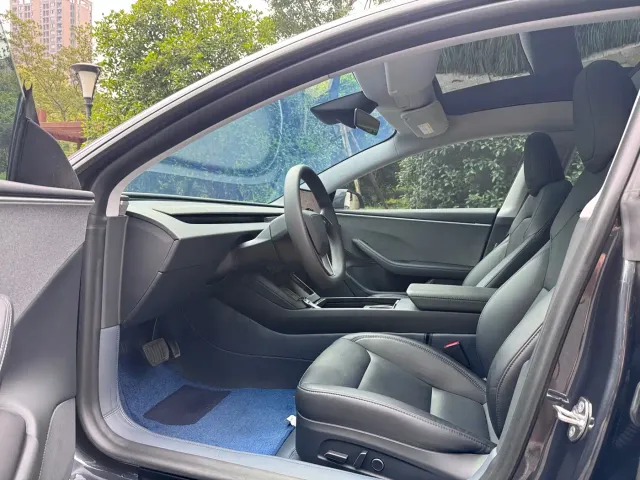 Tesla Model 3 — Фото автомобиля 8
