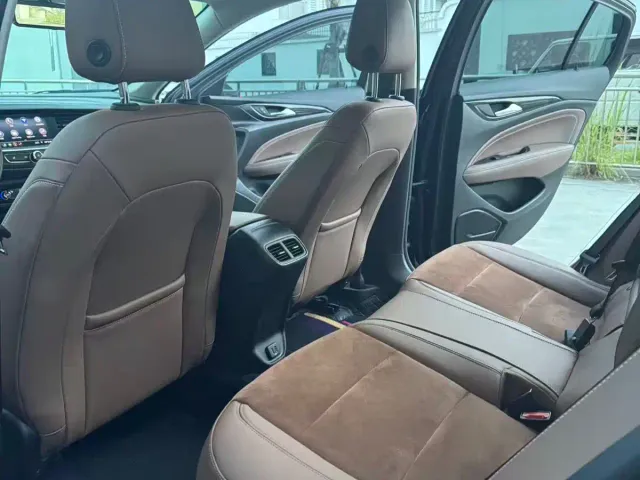 Buick Regal — Фото автомобиля 8