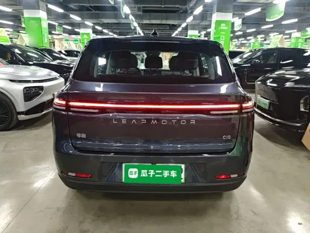 Leapmotor C10 — Фото автомобиля 5