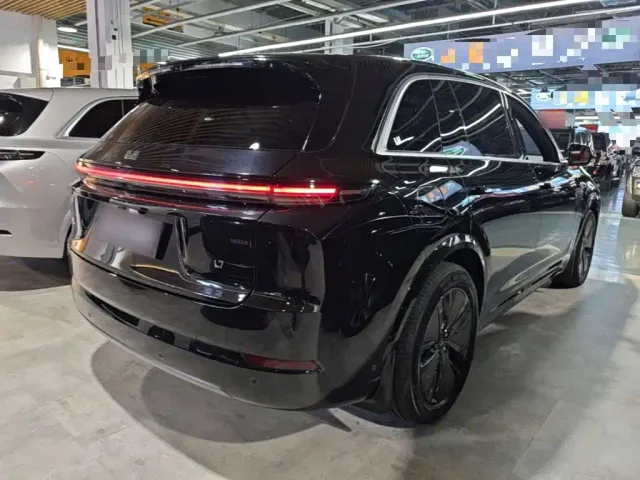 Li Auto L7 — Фото автомобиля 6