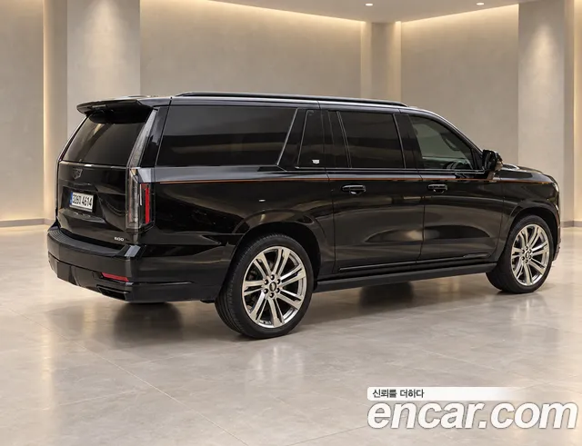 Cadillac Escalade Generation 5 — Фото автомобиля 12