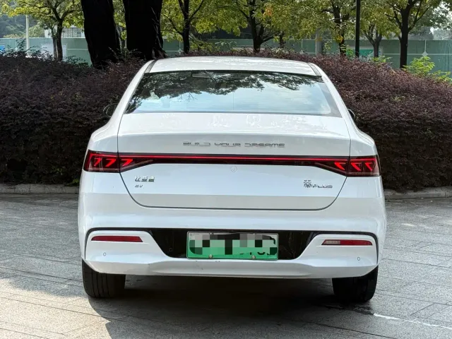 BYD Qin PLUS — Фото автомобиля 4
