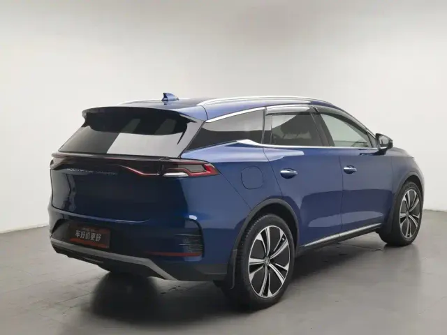 BYD Tang — Фото автомобиля 2