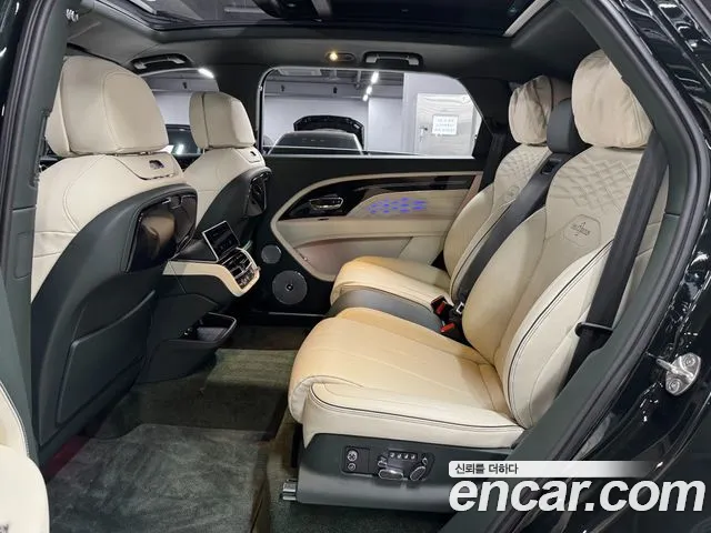 Bentley Bentayga Bentayga 4.0 V8 EWB First Edition — Фото автомобиля 12