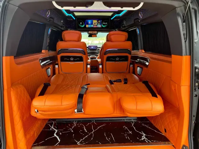 Mercedes-Benz V-Class — Фото автомобиля 21
