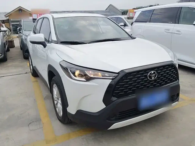 Toyota Corolla Cross — Фото автомобиля 3
