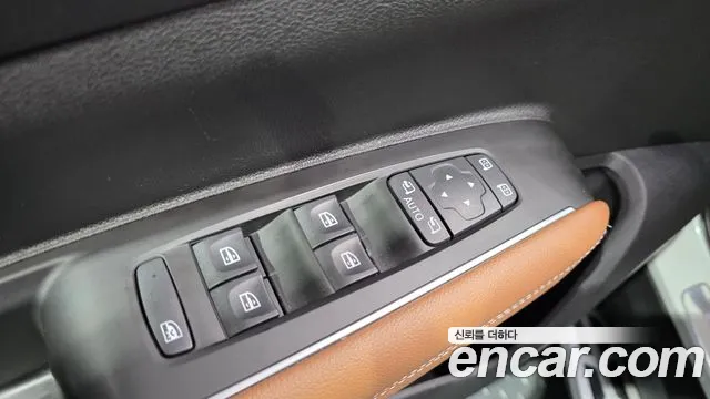 Renault-KoreaSamsung QM6 Новый QM6 2.0 LPe RE Signature 2WD — Фото автомобиля 30