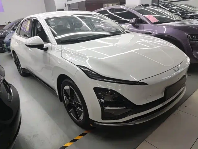 Wuling Starlight — Фото автомобиля 3