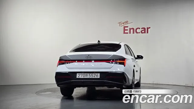 Hyundai AVANTE Новый Avante (CN7) — Фото автомобиля 4