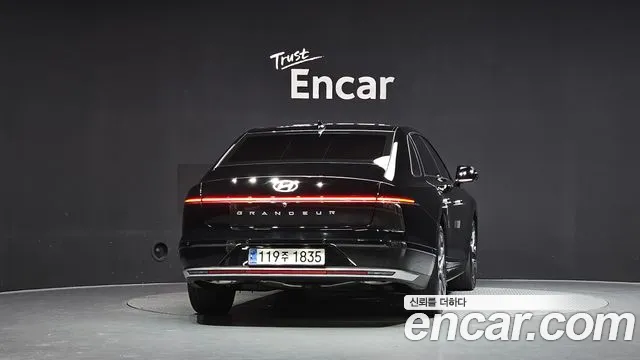 Hyundai Grandeur — Фото автомобиля 3
