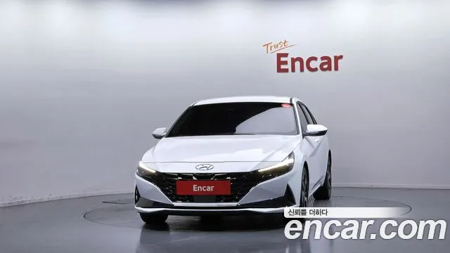 Hyundai AVANTE Avante (CN7) — Фото автомобиля 3