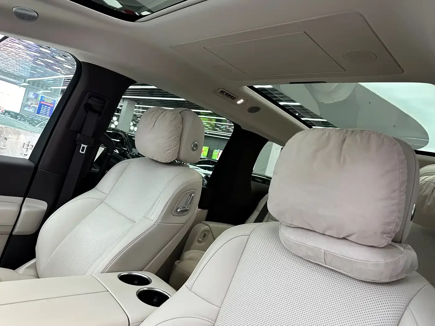 Li Auto Li Auto MEGA 2024 Ultra — Фото автомобиля 19