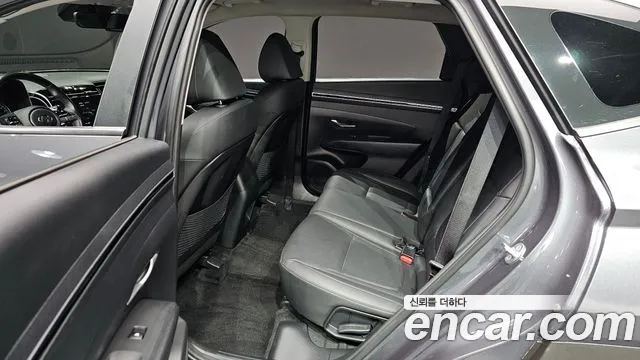 Hyundai Tucson Tucson (NX4) Бензин 1.6 турбо 2WD — Фото автомобиля 18