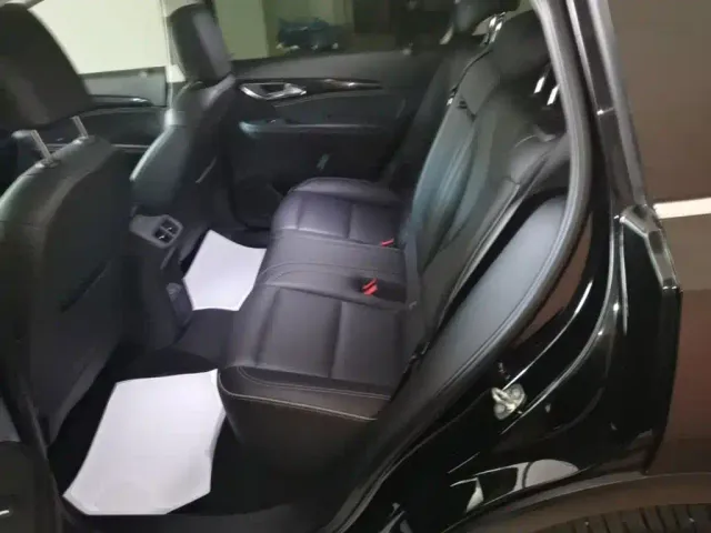 Buick Envision Plus — Фото автомобиля 16