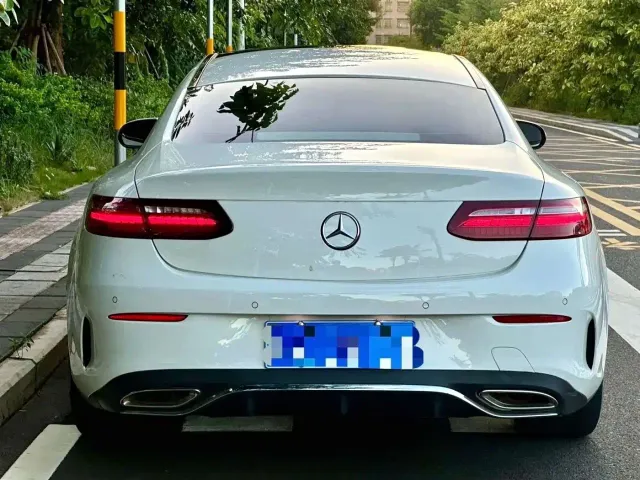 Mercedes-Benz E-Class — Фото автомобиля 5