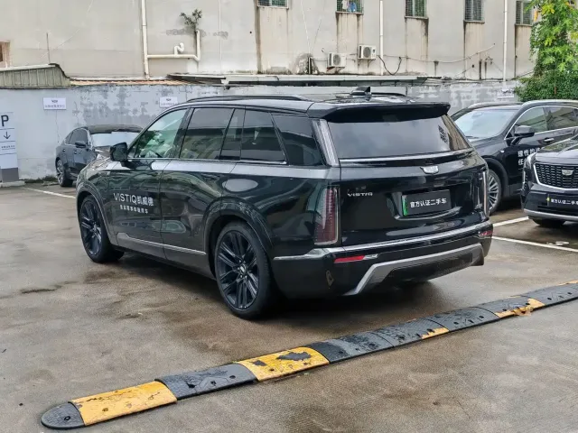 Cadillac Vistiq — Фото автомобиля 4