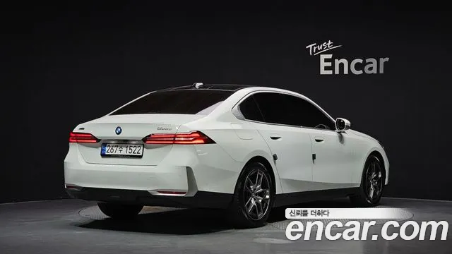 BMW 5 Series G60 — Фото автомобиля 2