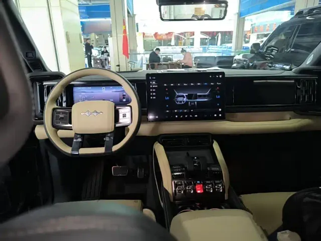 BYD FangChengBao Leopard 5 — Фото автомобиля 9