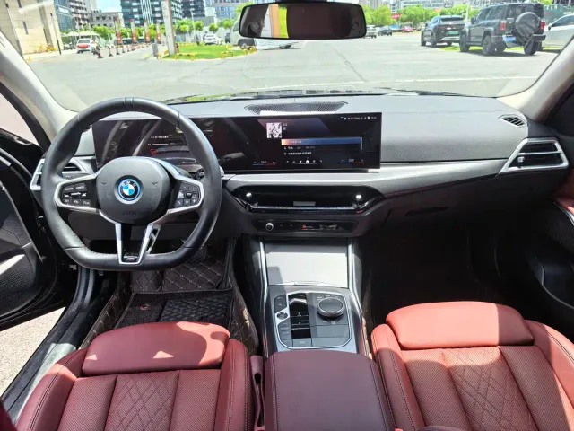 BMW i3 — Фото автомобиля 5
