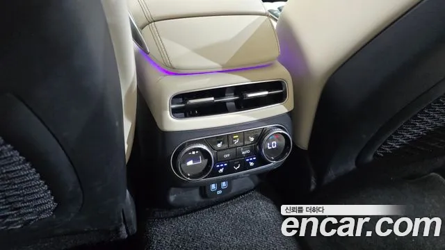 Genesis GV70 — Фото автомобиля 28