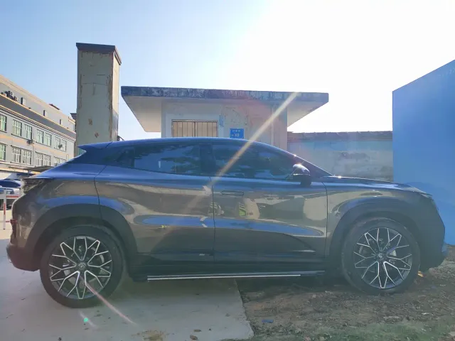 Changan UNI-T — Фото автомобиля 8