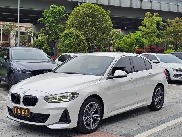 Фотография автомобиля — BMW 1 Series