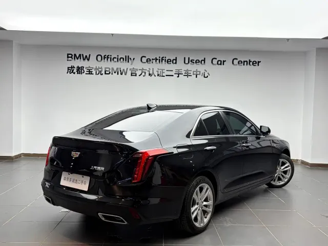 Cadillac CT4 — Фото автомобиля 4