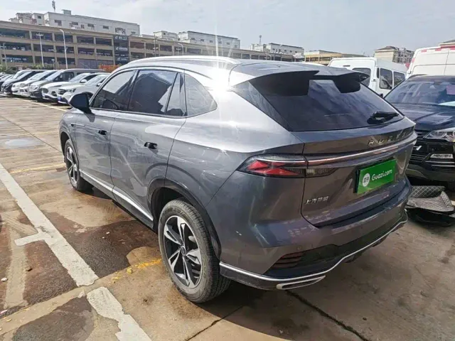 Roewe RX5 — Фото автомобиля 4