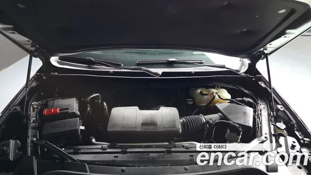 Cadillac Escalade Generation 5 — Фото автомобиля 5