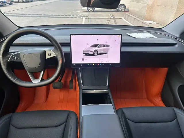 Tesla Model Y — Фото автомобиля 6