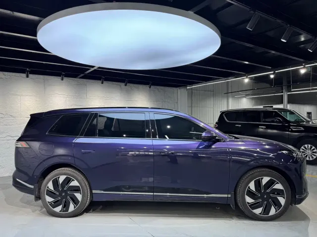 Dongfeng eπ 008 — Фото автомобиля 4