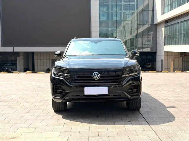Volkswagen Touareg — Фото автомобиля 2