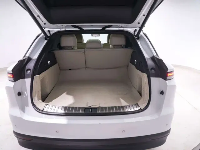Li Auto i6 — Фото автомобиля 13