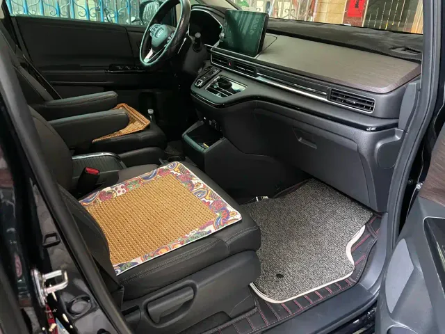 Honda Odyssey — Фото автомобиля 10
