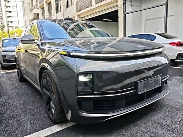 Li Auto L9 — Фото автомобиля 3
