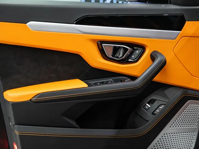 Lamborghini Urus — Фото автомобиля 4
