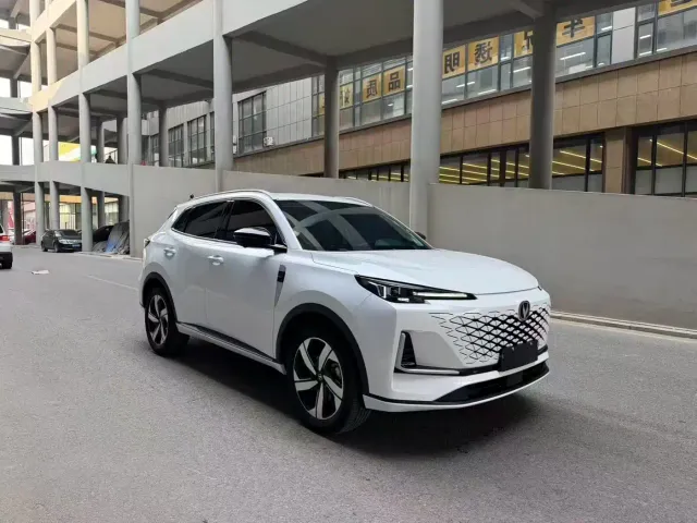 Changan CS55 Plus — Фото автомобиля 3