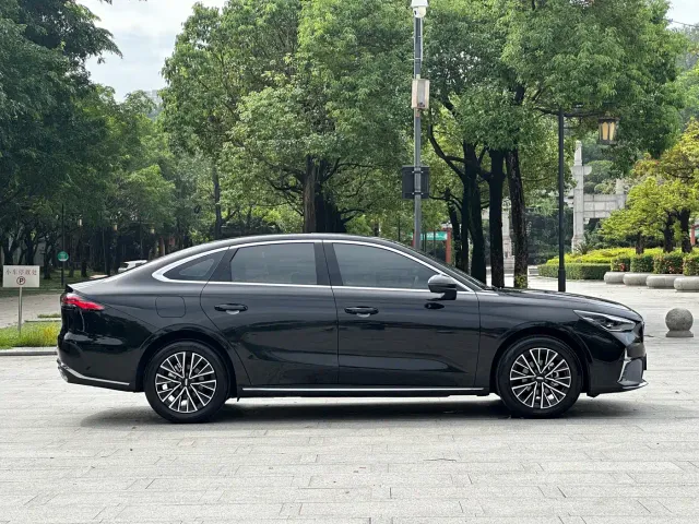 Geely Emgrand — Фото автомобиля 7
