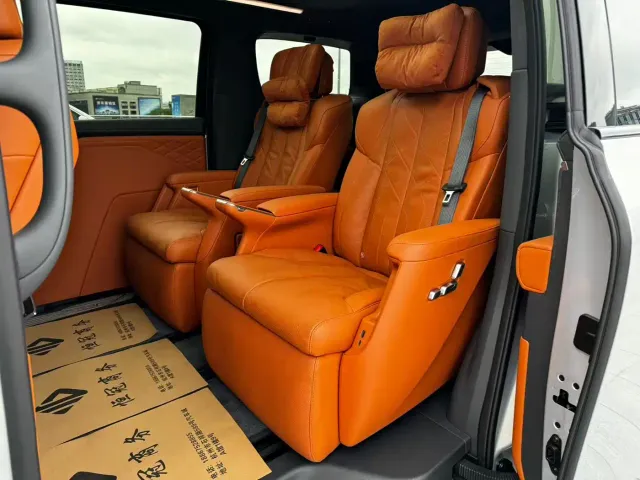 Buick Zhijing Shijia — Фото автомобиля 10