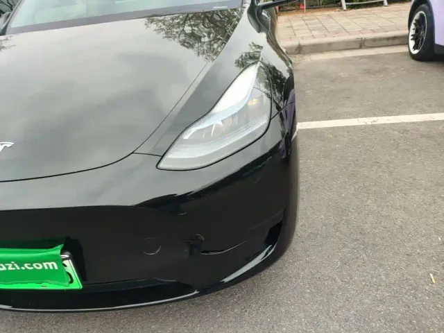 Tesla Model Y — Фото автомобиля 23