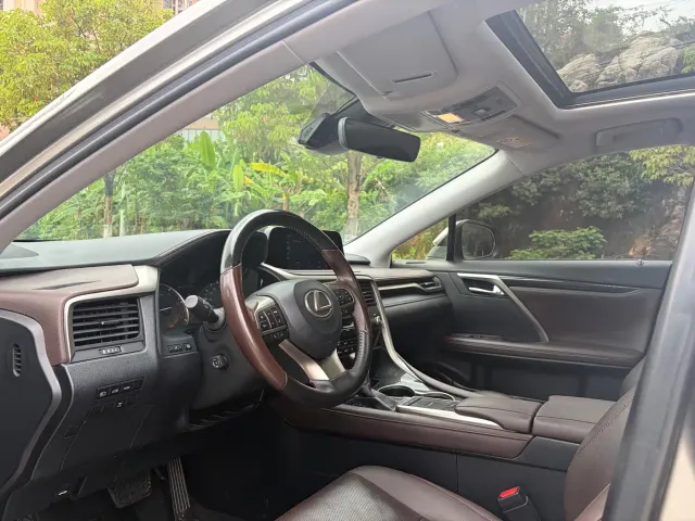 Lexus RX — Фото автомобиля 4