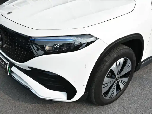 Mercedes-Benz EQA — Фото автомобиля 14